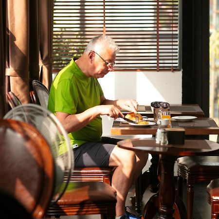 Trangtrang Luxury Hotel Hanoi Bagian luar foto