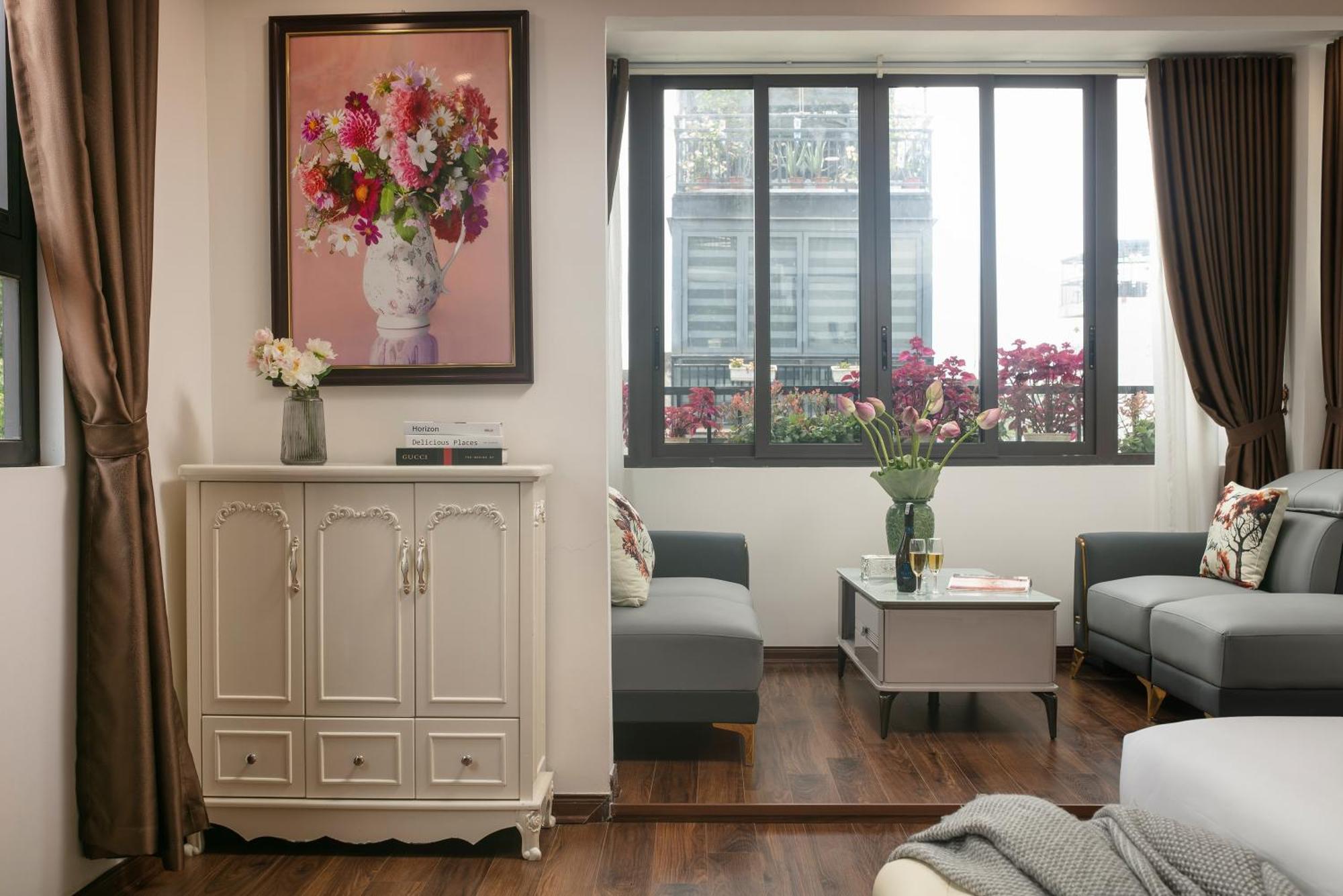 Trangtrang Luxury Hotel Hanoi Bagian luar foto