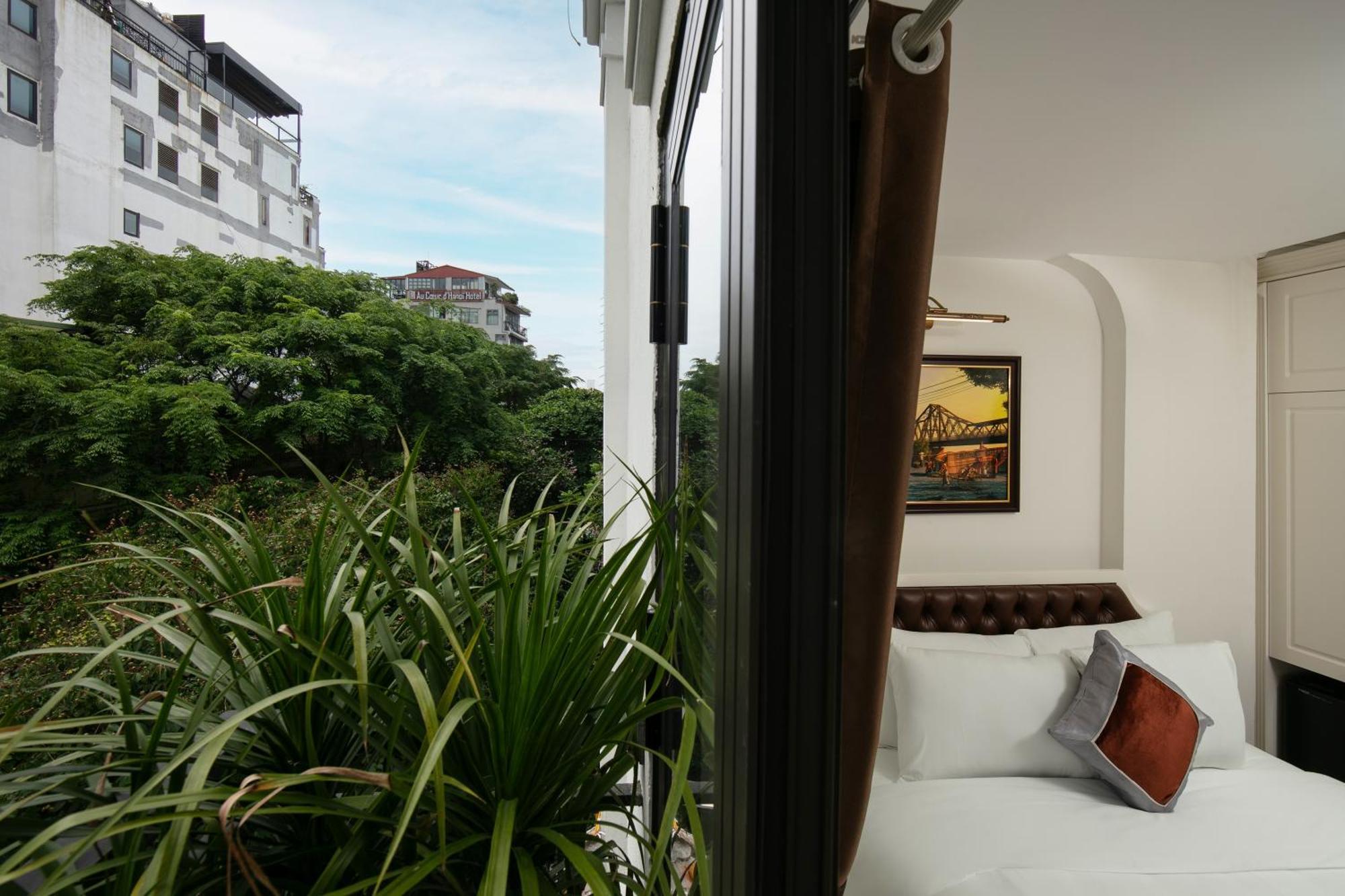 Trangtrang Luxury Hotel Hanoi Bagian luar foto