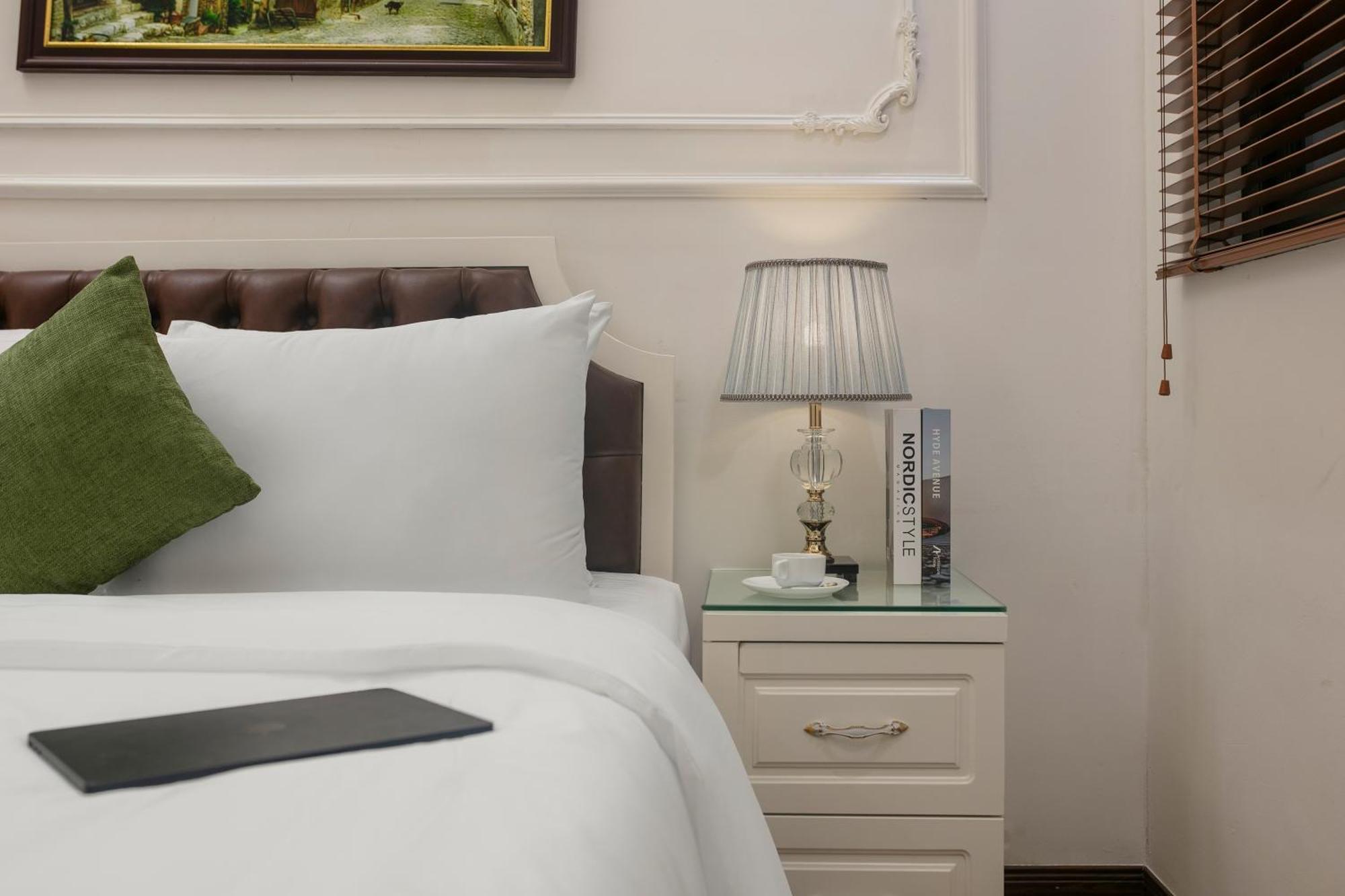 Trangtrang Luxury Hotel Hanoi Bagian luar foto