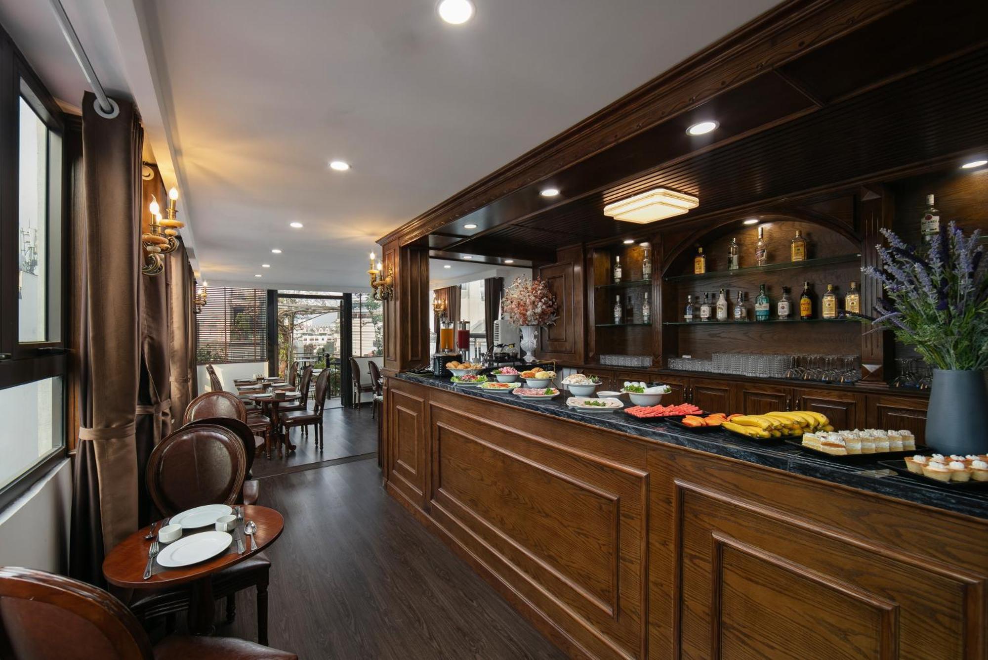 Trangtrang Luxury Hotel Hanoi Bagian luar foto