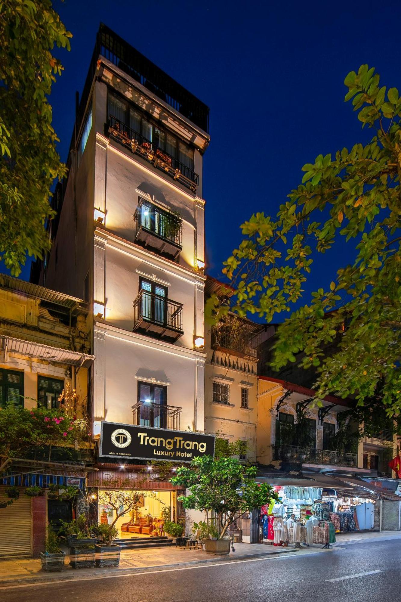 Trangtrang Luxury Hotel Hanoi Bagian luar foto